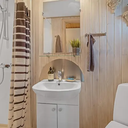 Apartment Benthe - 100m To The Fjord By Interhome