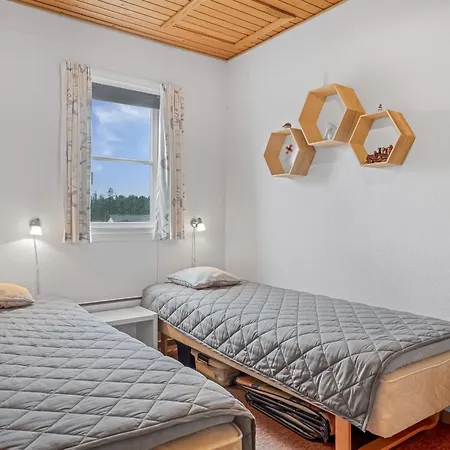Benthe - 100m To The Fjord By Interhome *