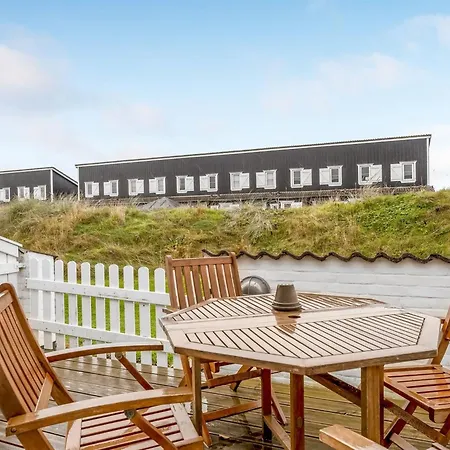 Benthe - 100m To The Fjord By Interhome * Tabel